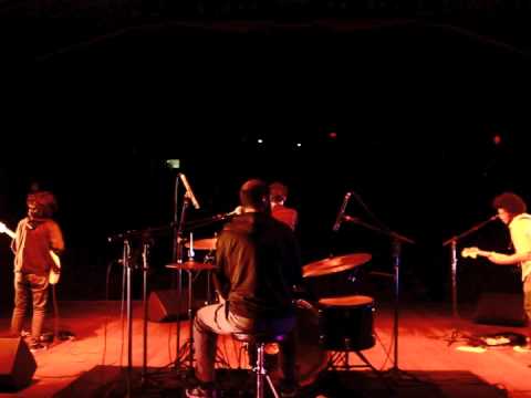 Posada e o Clã - Terraço