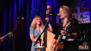 Della Mae "Turtle Dove"