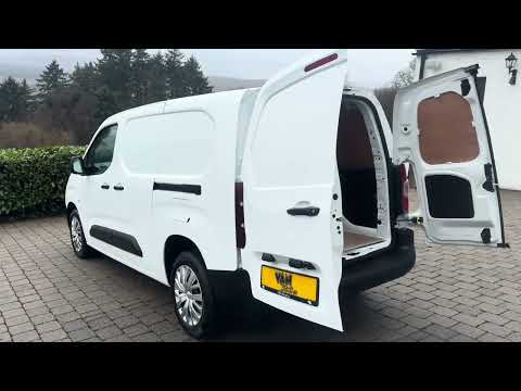 2022 Peugeot Partner Professional Plus LWB 100bhp - Image 2