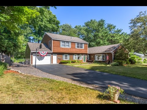 21 Trinity St, Danvers MA - Angela DiRusso - Tel 781-316-6930