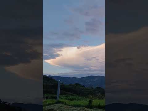 bello atardecer en mi pueblo ragonvalia norte de Santander #pueblomágico