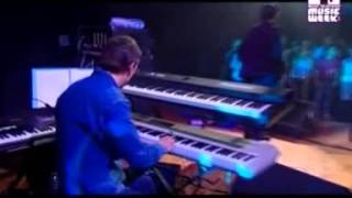Blur - On the Way to the Club (Live on Supersonic, MTV Italy, 2003)