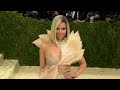 Hailee Steinfeld At Met Gala 2021 She Looks Gorgeous