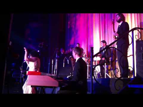The Bamboos feat. Kylie Auldist - Cut You Loose LIVE