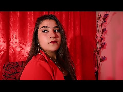 TE NECESITO, videoclip 15 años de LARA (de NEGRA ft. LIDERJ)