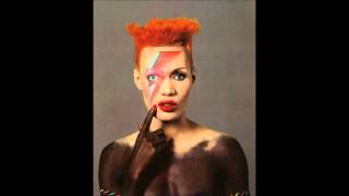 Grace Jones &amp; David Bowie - Crush / Fame (Fronki Mashup).