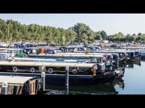 First YouTuber to Discover United Kingdom Mooring Marina #Roydon #marina #london #uk 