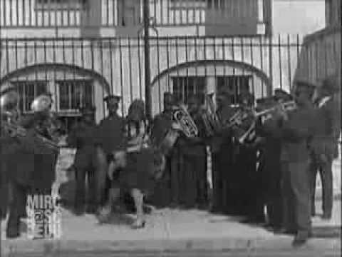 Arthur Gibbs & His Gang - The Charleston 1924