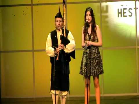 Marisa Valle Roso y Vicente Prado el Praviano a la gaita