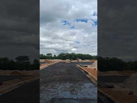 Obra do novo pátio da feira de animais de Dormentes, Pernambuco.