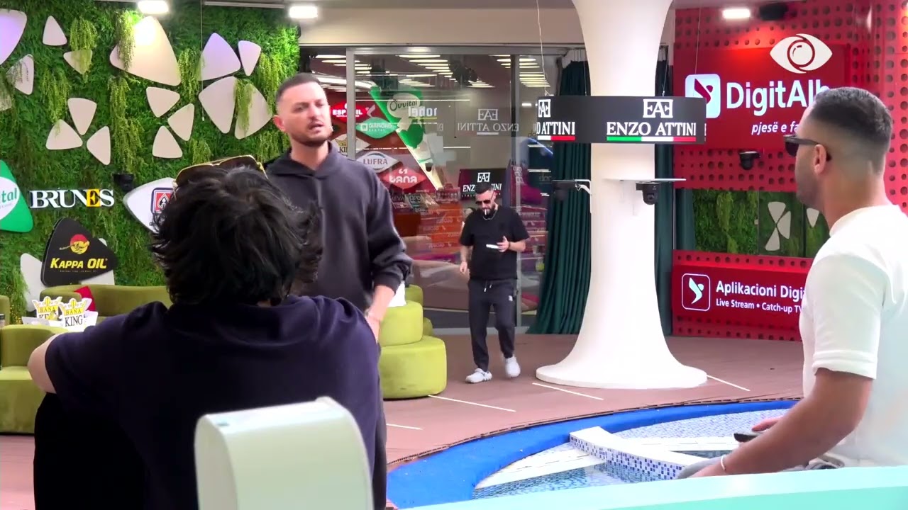 Je palaço…/ Stenaldo debaton me Shëndritin