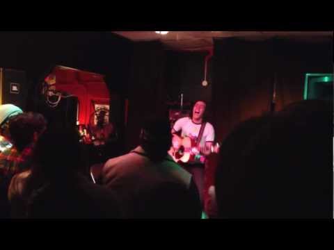 Julian Gill - Lion (Live @ The 1011)