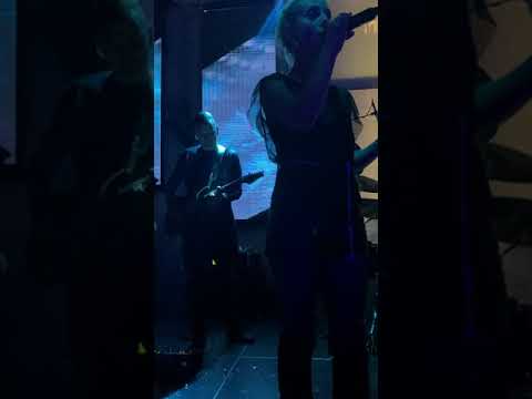 Lezz Go-Ain't no love (Whitesnake)