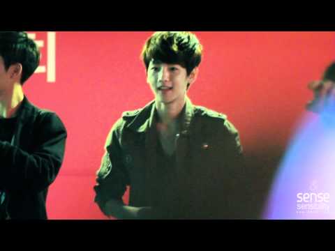 [HD]120430 EXO-K fansign Baekhyun fancam [s&s Part.2]