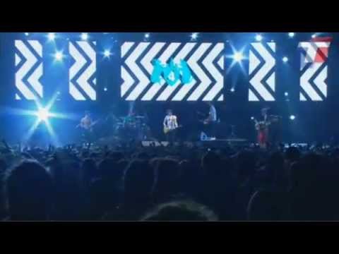 El Cuarteto de nos-Nada es gratis en la vida-en vivo desde el Luna Park