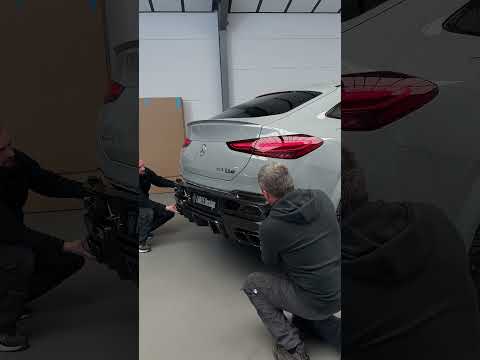 The process of instillation the rear bumper diffuser for the Mercedes-AMG GLE Coupe 63s