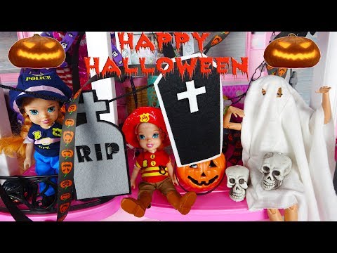 Elsa and Anna toddlers celebrate Halloween-part 1