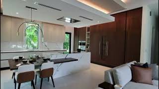 The Mansion Pinecrest (Veneta Cucine kitchen)