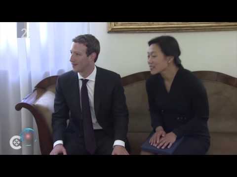 BUČKE E19P01 - PAPEŽ NA FACEBOOKU