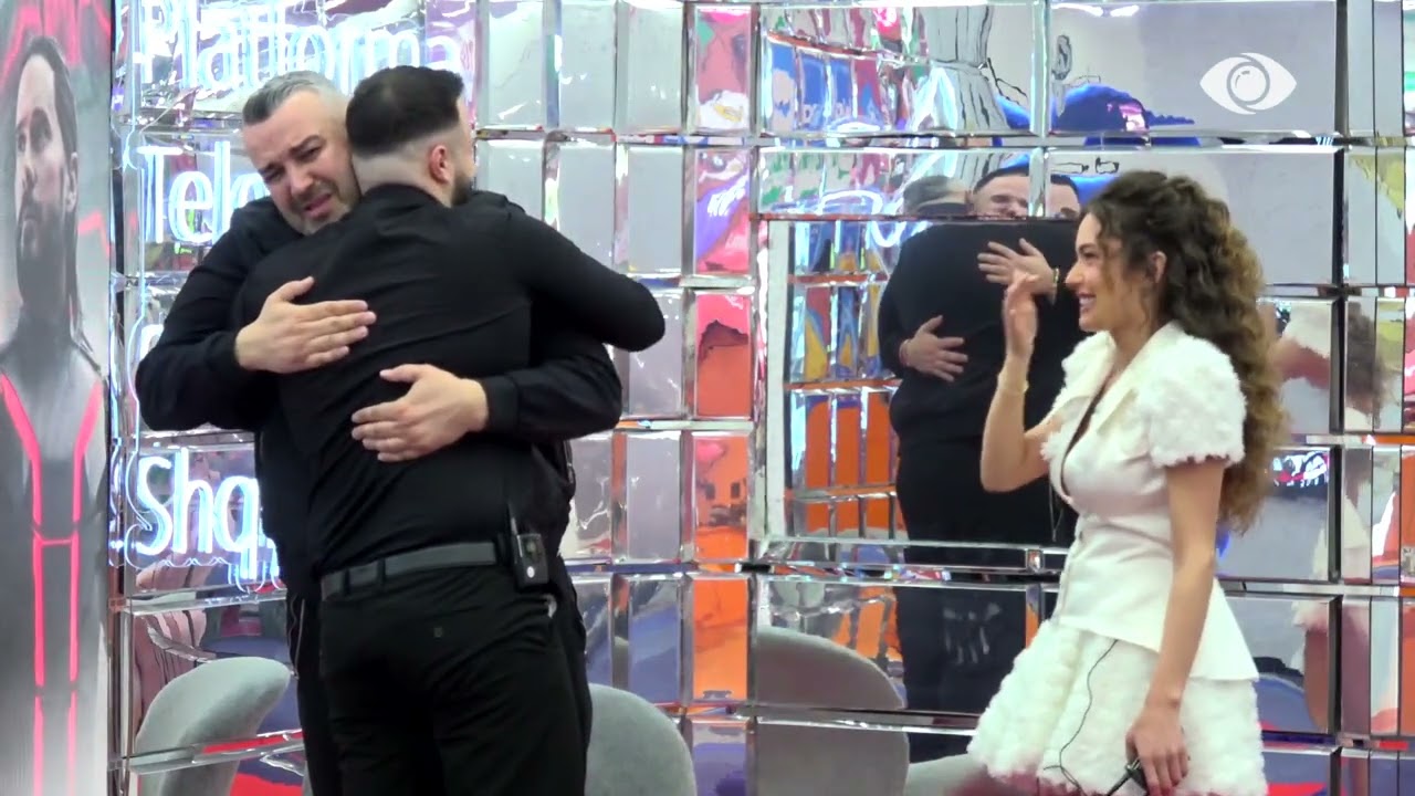 Zemra ime rreh vetëm për ty/ Rogerti përlotet nga letra e bashkëshortes