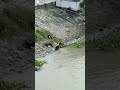 WOMAN WASHING HER CLOTHES IN THE RIVER Woman Water Bay Sjorts Video
