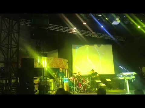 İskender Paydaş ft. Ozan Ünlü They Don't Care About Us