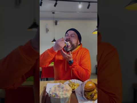 ARRANCÓ CON UN CARRITO CALLEJERO Y HOY VENDE MÁS HAMBURGUESAS QUE MCDONALDS EN SOACHA  ￼