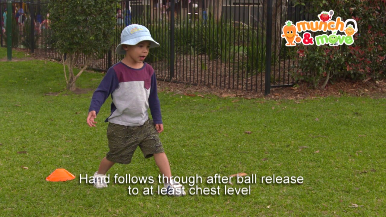 UNDERARM THROW - Munch & Move