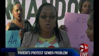 Parents Of S’ando West Sec School Students Protest Over Sewer Stench