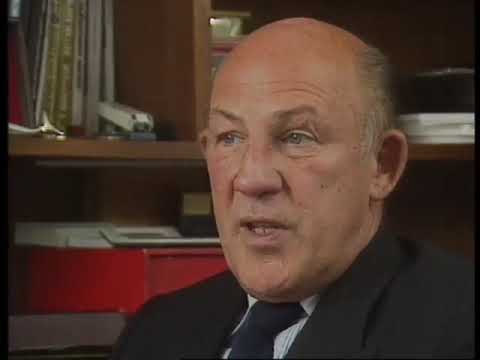 Stirling Moss Discusses Juan Manuel Fangio