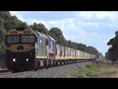 7MC6 G523 & 8129 with Grain at Glenrowan 27.3.2021 ( Very Windy )