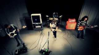 The Runaround - Annie Can't Wear Heels To Prom 1080p