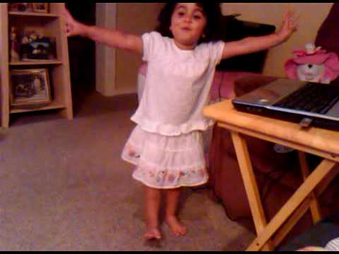 AMAYA ROSE DANCING TO BEYONCE'S "SINGLE LADIES"