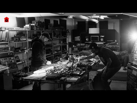 SHS 24 Charlton x Speedy J live