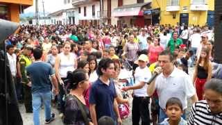 preview picture of video 'Henry Arcila Moncada y Mauricio Delgado en el municipio de Caicedonia Valle / Más Cerca de la Gente'