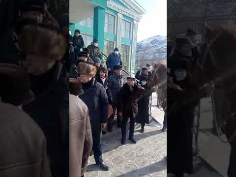 Президентикке талапкер Курсан Асанов өзүнө-өзү бата бергендегиси...