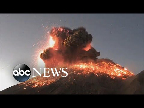 download lagu mp3 mp4 Sky Smoke, download lagu Sky Smoke gratis, unduh video klip Sky Smoke