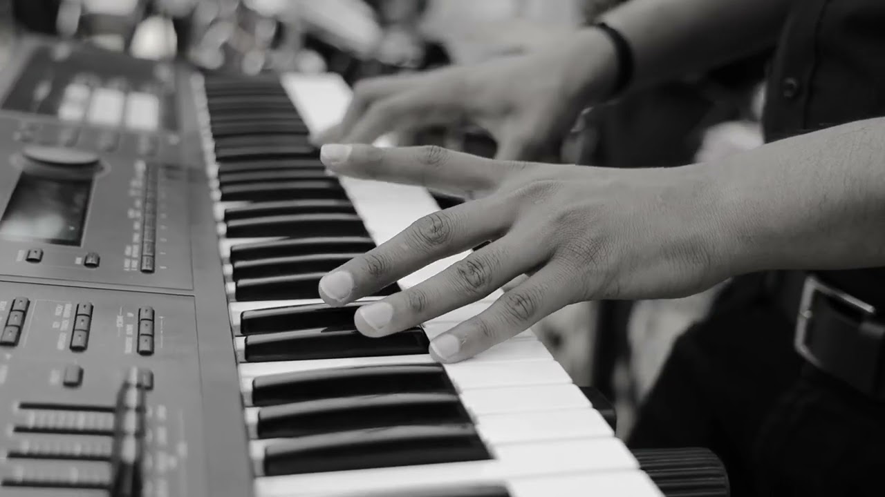 FREE STOCK FOOTAGE | KEYBOARD PIANO FINGERS | 4k VIDEO