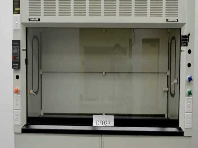 6′ Fisher Hamilton Laboratory Fume Hood with Chemical Base Cabs and Epoxy Tops