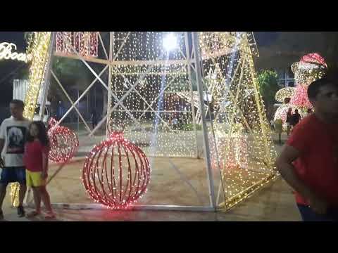 Praça da Prefeitura de Formosa-GO. Natal, 2024.