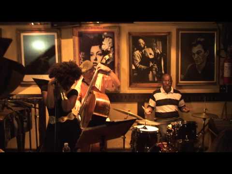 Mara Nascimento - At Last - ao vivo no All Of Jazz