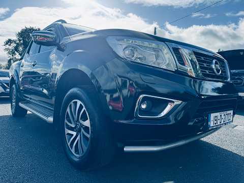 Nissan Navara 2.3 LE LEATHER CREW CAB 190 4DR - Image 2