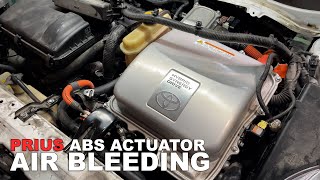 HYBRID BRAKES AIR BLEEDING ACTUATOR REMOVED : 2007 TOYOTA PRIUS PART 2