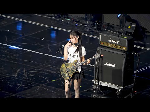 [4K] 250821 큐더블유이알 히나 (QWER Hina) - '눈물참기' 직캠 (QWER Hina FOCUS Fancam) | 2025 KWDA