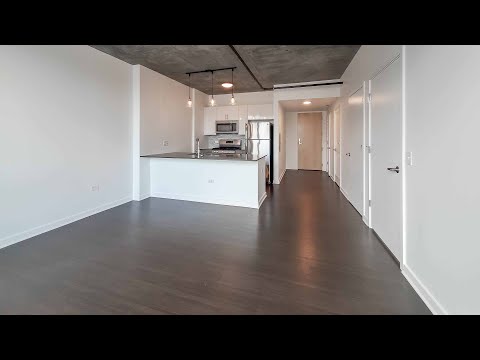 A Fulton River District -10 1-bedroom at the full-amenity Reside on Green Street A Fulton River District -10 1-bedroom at the full-amenity Reside on Green Street