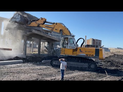 Liebherr 974 Excavator Demolishes Building - Sotiriadis/Labrianidis Demolitions