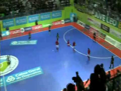Sporting - Gol de Leitão contra o Era Pack Chrudim - UEFA CUP / Ronda Elite