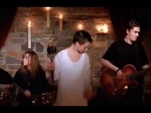 クランベリーの夢のミュージックビデオHQ legendado (The Cranberries   Dreams Music Video HQ legendado)