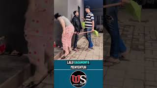 Download lagu EVEN THOUGH I ACCIDENTALLY BUTTED HIS BUTT #funny #laughing mp3 Download lagu EVEN THOUGH I ACCIDENTALLY BUTTED HIS BUTT #funny #laughing mp3