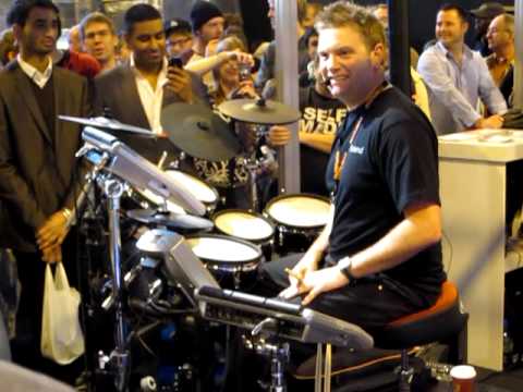 Craig Blundell Roland Gadget show live 2010.MOV